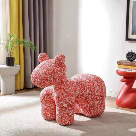 Ghế Pony Decor – Điểm Nhấn Nghệ Thuật Cho Không Gian Sống Hiện Đại